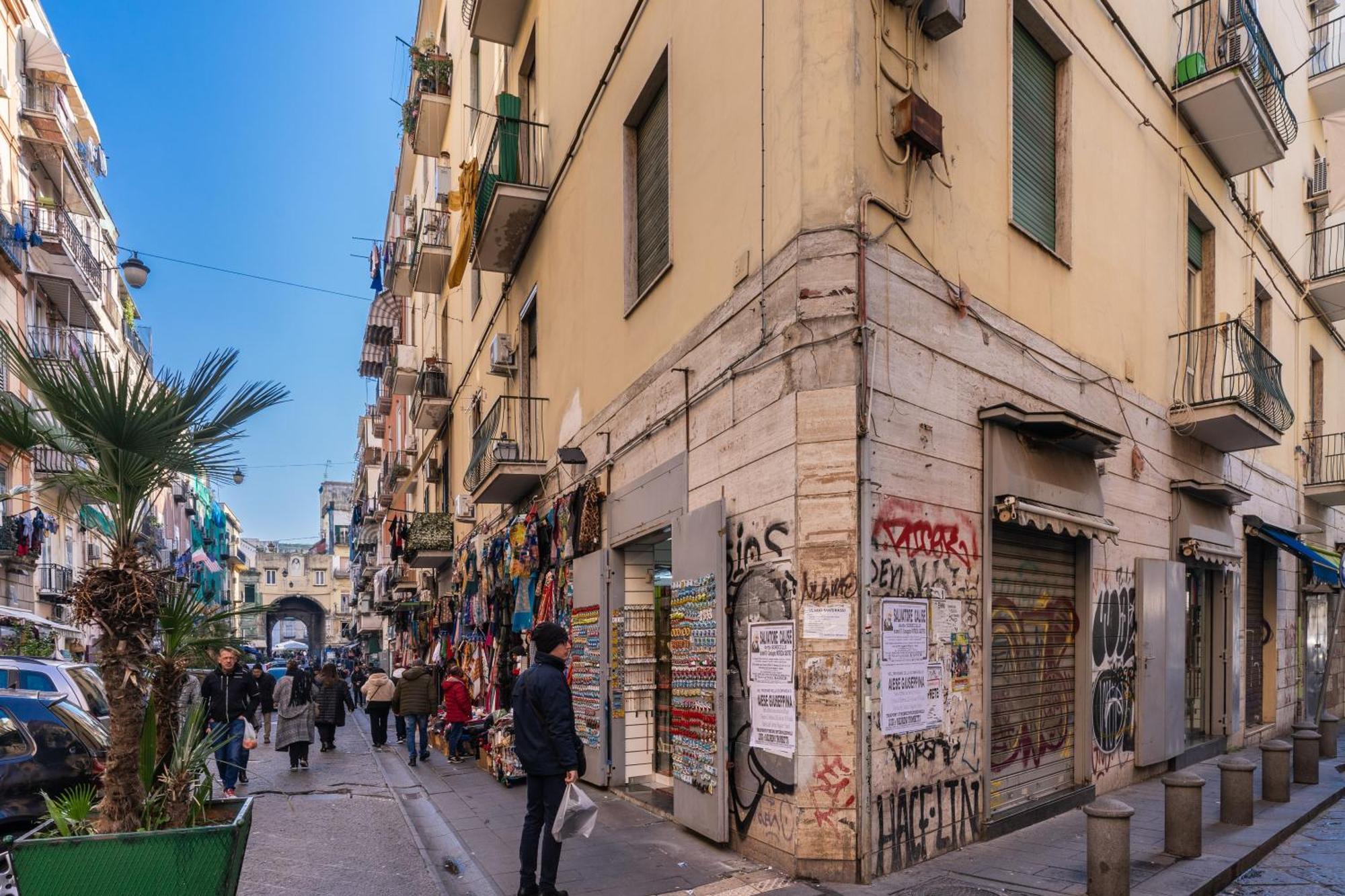 Le Mura Antiche Naples Luaran gambar